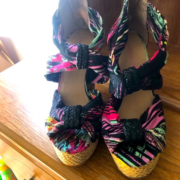 NWT Material Girl Platform Heels Size 6/36 - Picture 4 of 9